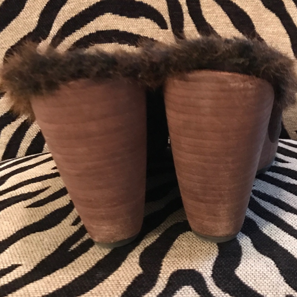 Clogs - Picture 2 of 6